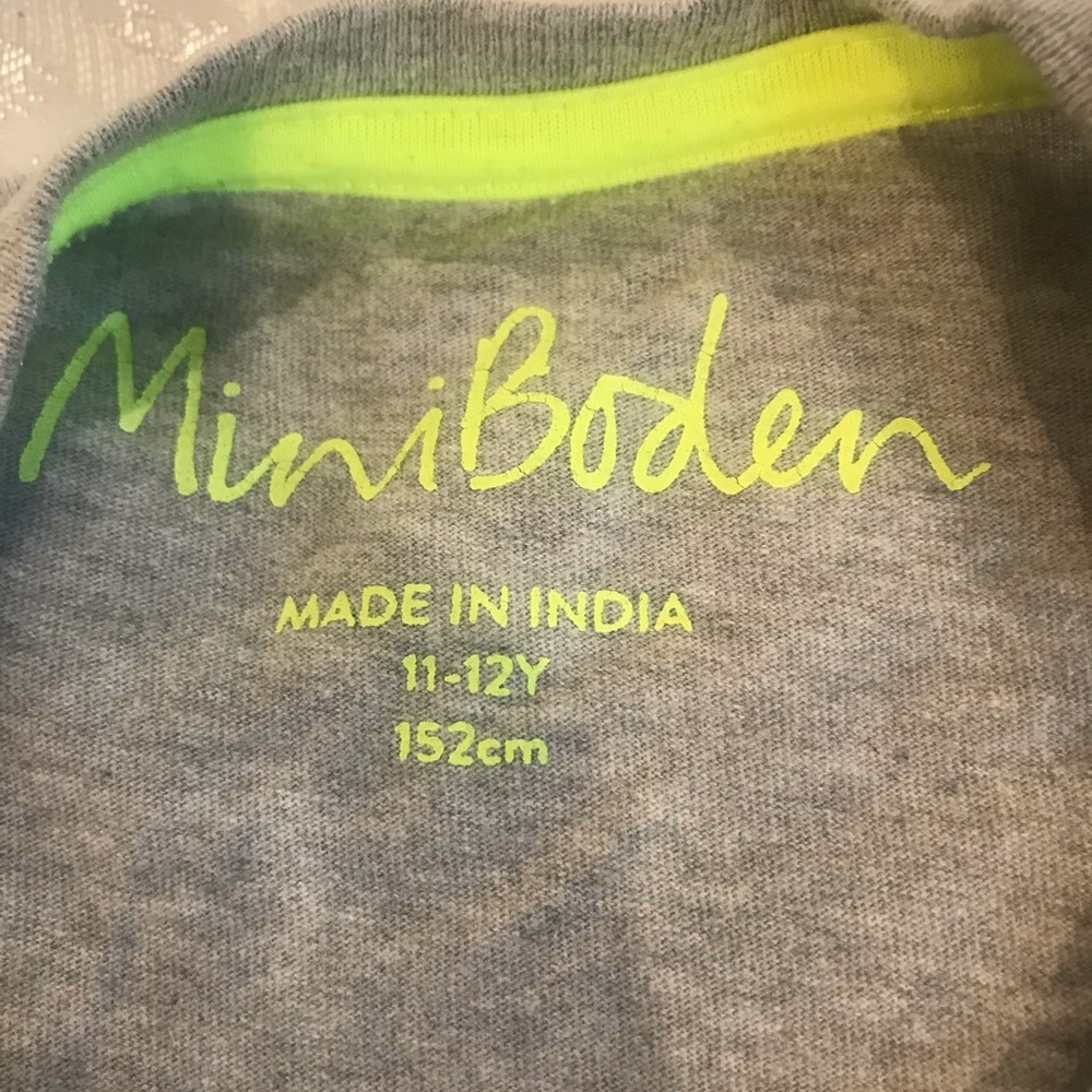 Mini Boden Kids Grey Dog Surf T-Shirt with Rainbow Wave - Picture 2 of 2